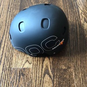 Sz L - NWT Black POC Receptor Ski helmet w Earpads